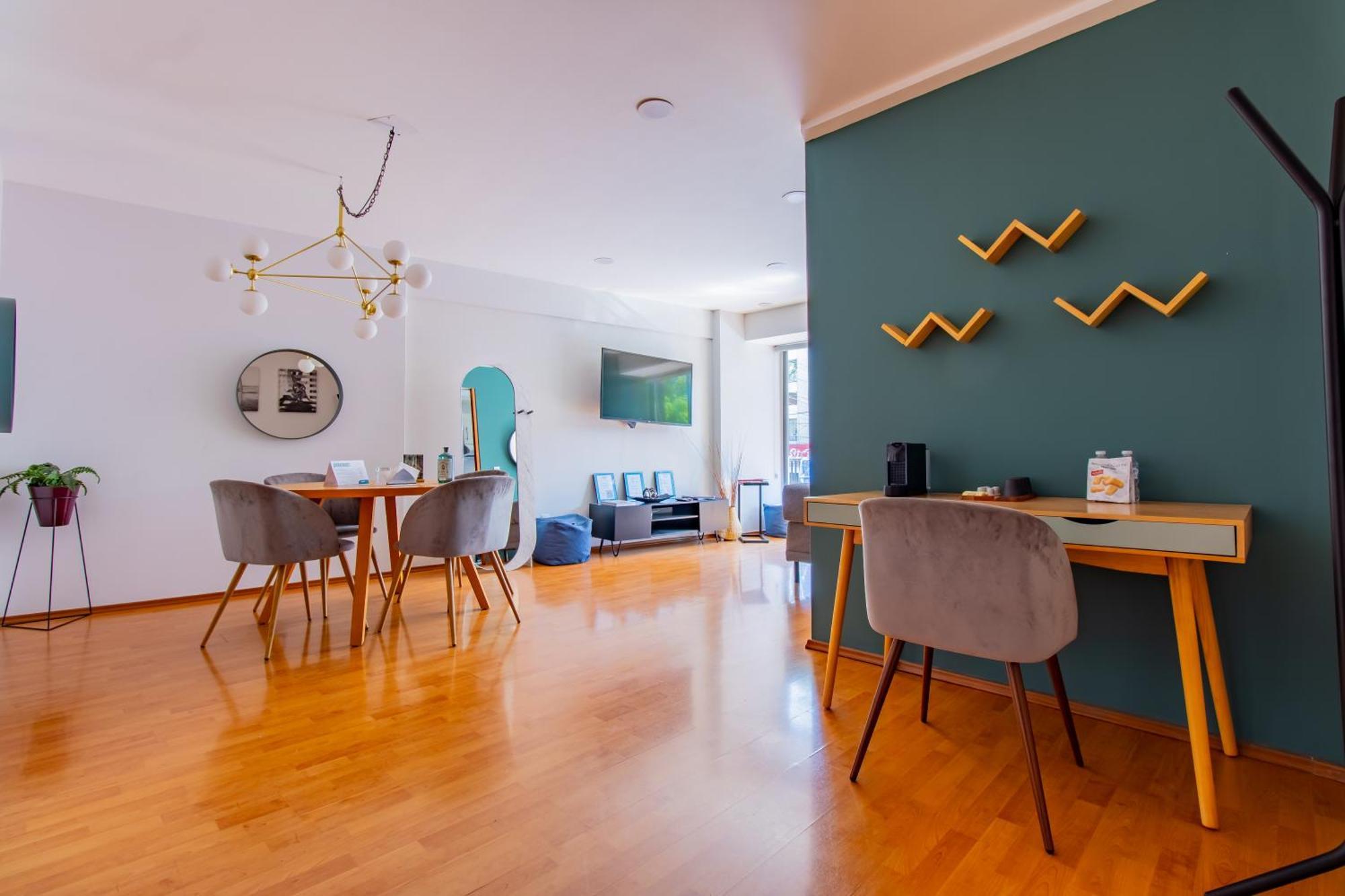 Premium Apartment, Balcony, Ground level